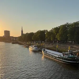 Kuestenmotorschiff Aventura , Bremen Deutschland