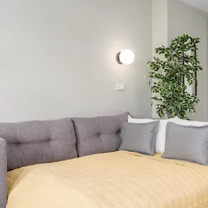 Bright Center Hotel apartamentowy