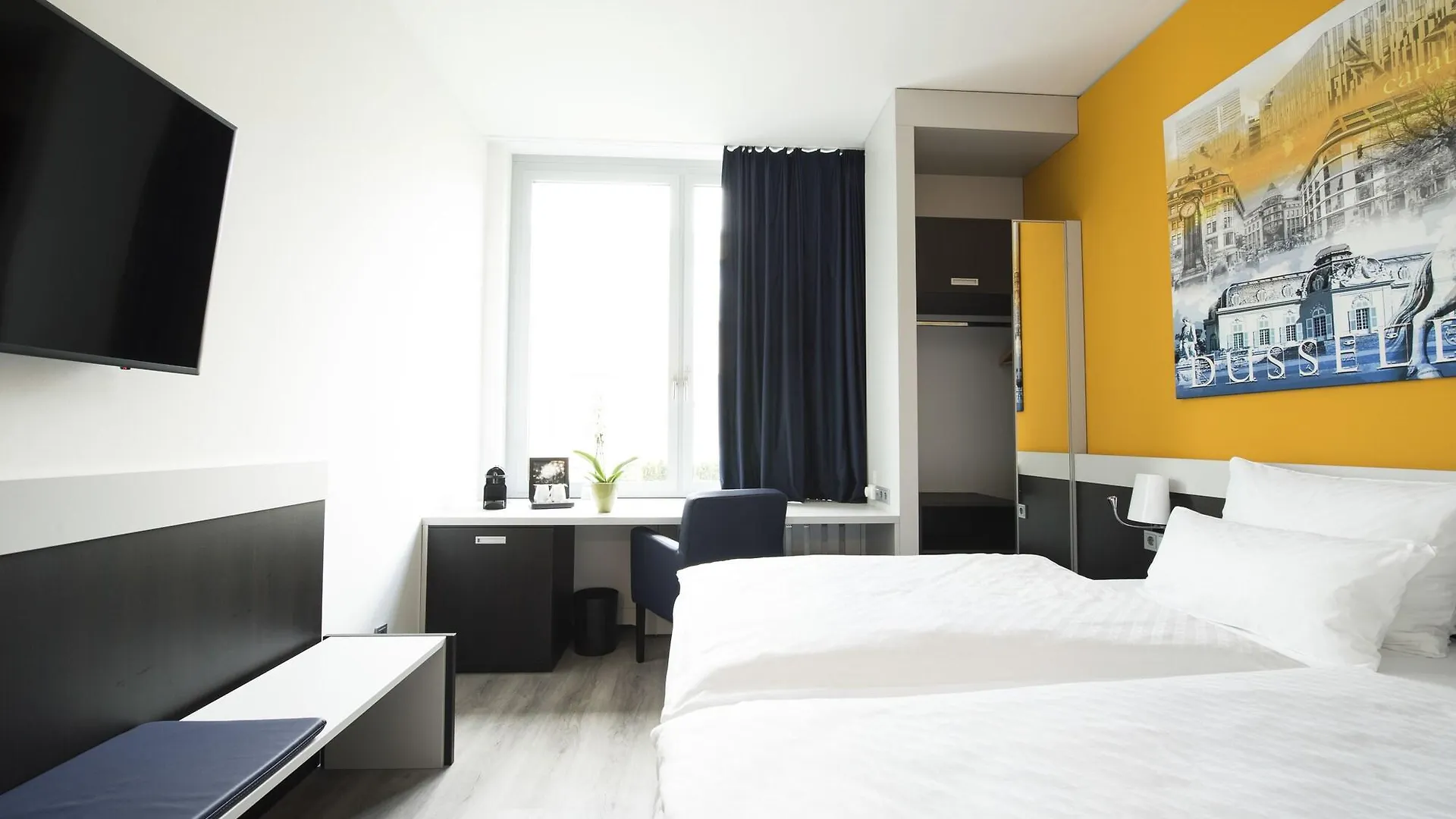 Carathotel Duesseldorf City 4*, Dusseldorf